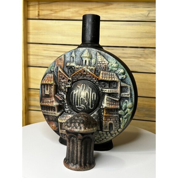 Ceramic Flask With Tbilisi Cobblestone Village Design & Detachable Lid - Picture 4 of 7